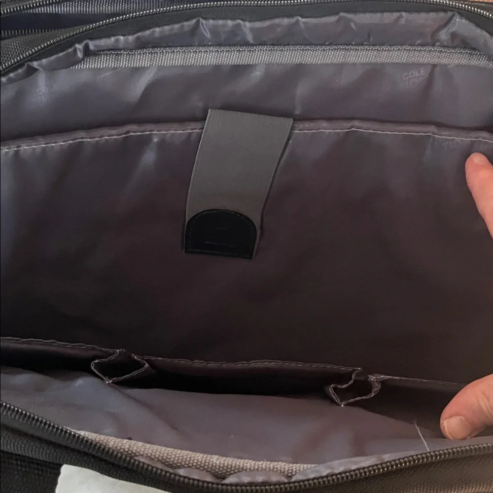 Kenneth Cole Reaction R-TECH  Laptop computer case fits up to 17.3” laptop new